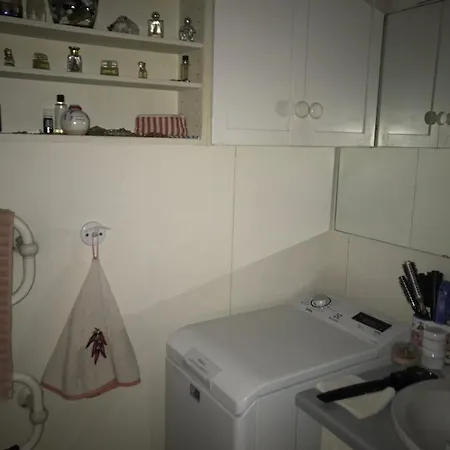 A Typical Parisian Flat For All Parisien Lovers/business Apartment Paris